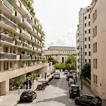 Chic Parisian Stay Trocadero & Eiffel Tower