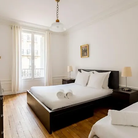 Apartment Chic Parisian Trocadero & Eiffel Tower Paris