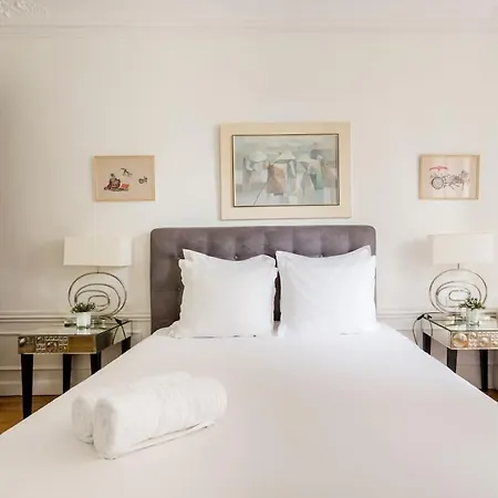 Apartment Chic Parisian Trocadero & Eiffel Tower